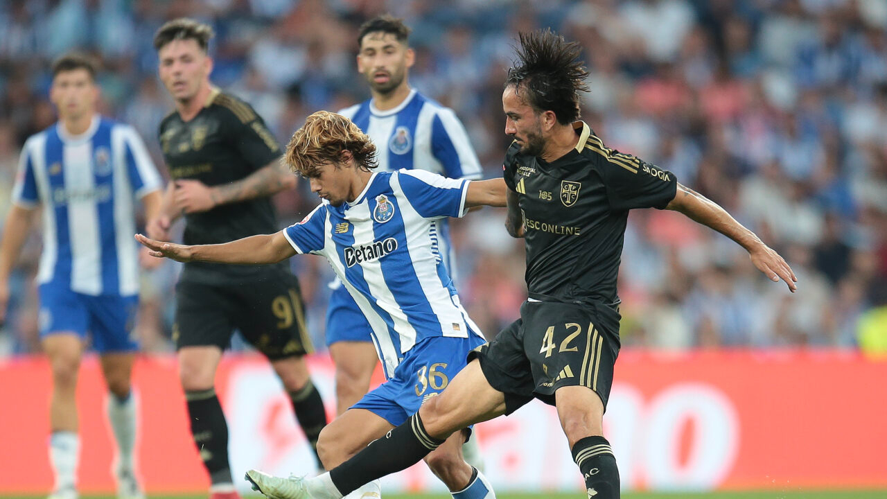 火博体育网站-塞维利亚围绕葡超豪取连胜窗口期广东宏远调整名单以备足总杯，网友：科维托娃与50激战TL分钟 